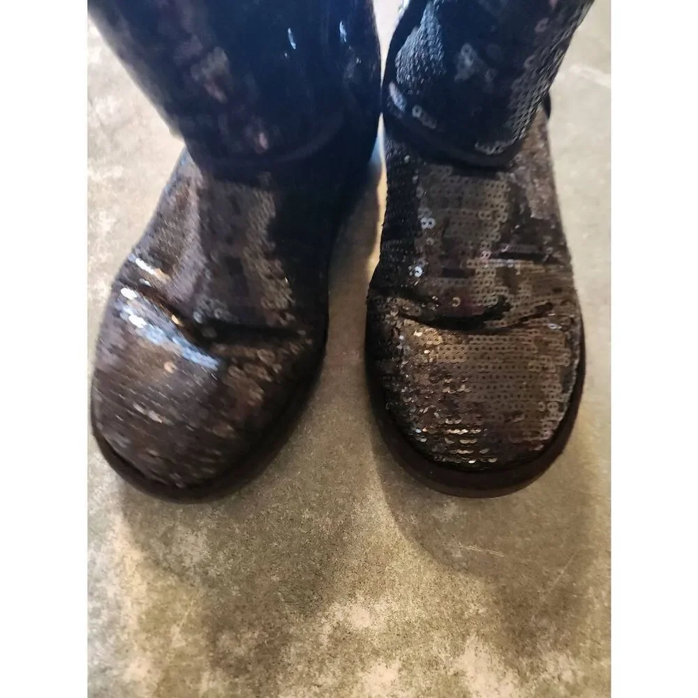 UGG Classic Sparkle black Boots sz 6